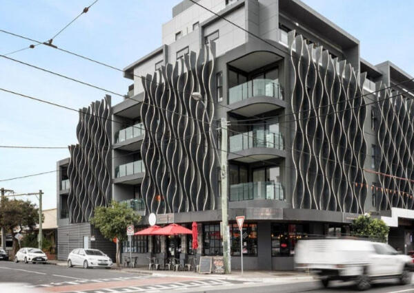 200 Lygon street, Brunswick East vic - paid $503,000 6 months ago valued at purchase $530,00 - rented at $650pw -